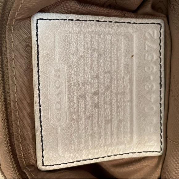 COACH medium size navy tote - Picture 2 of 5